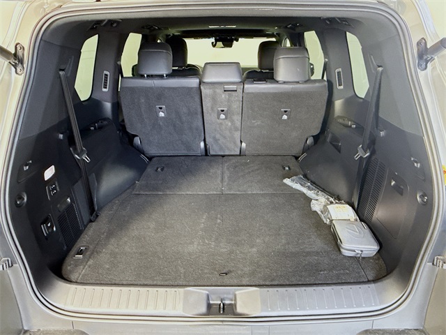 2023 Lexus LX 600 Premium photo 24