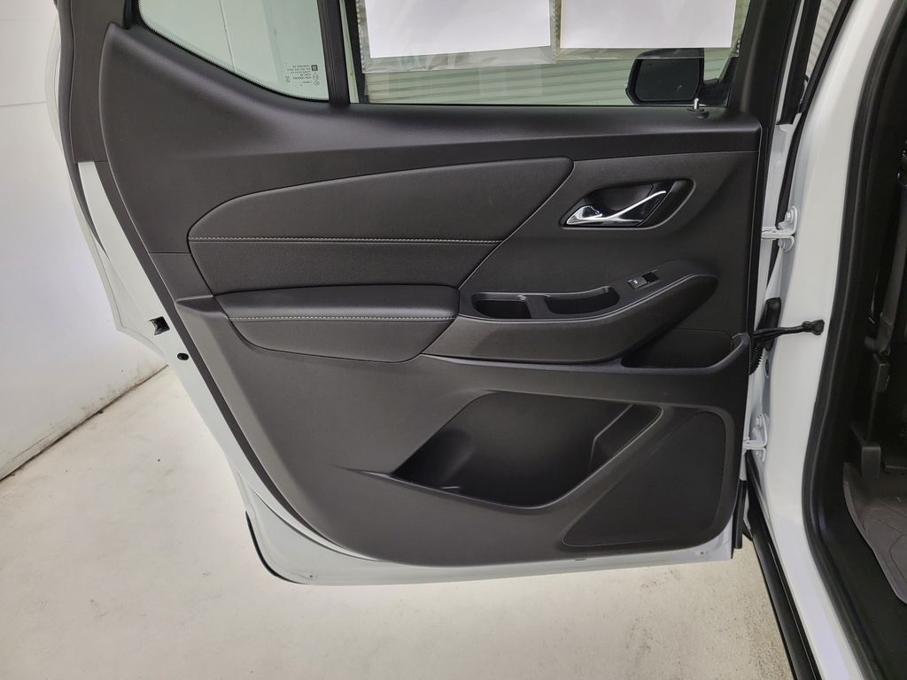 2022 Chevrolet Traverse Premier photo 40