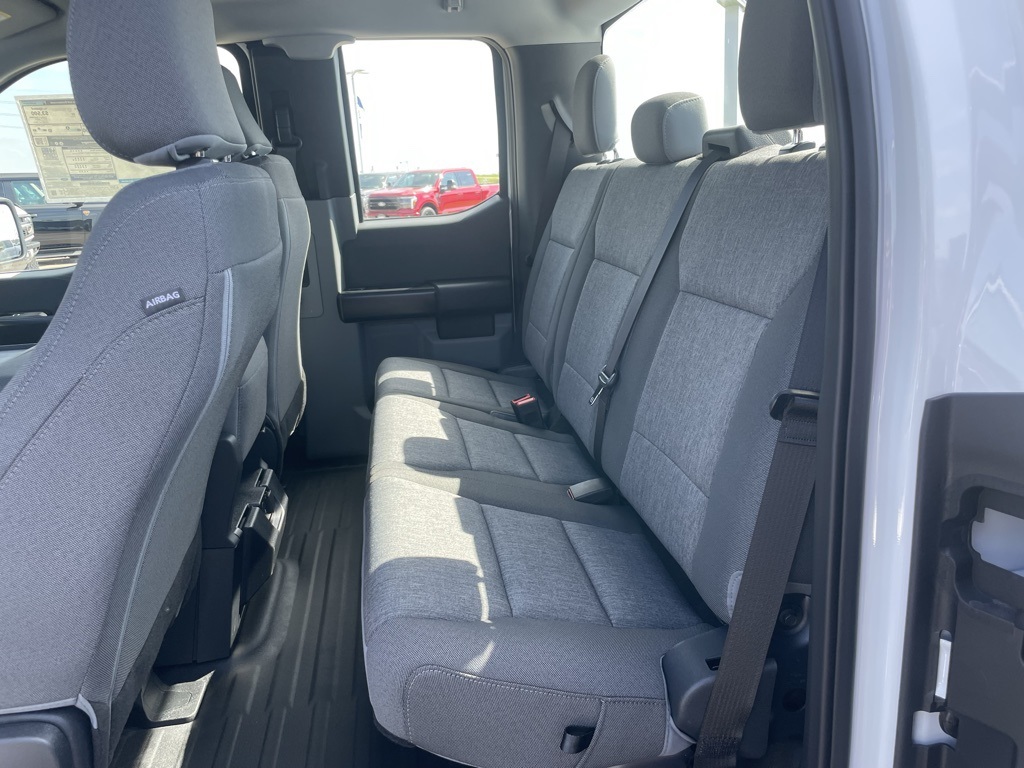 2025 Ford F-150 XL photo 7