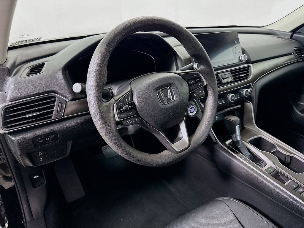 2019 Honda Accord LX 1.5T photo 9