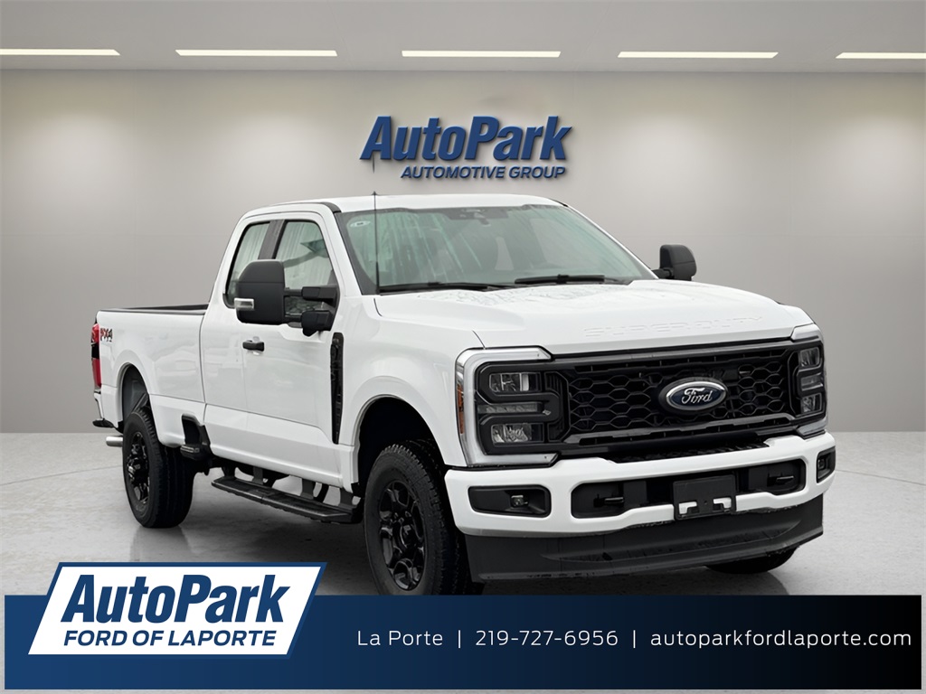 2025 Ford F-350 Super Duty XL's photo