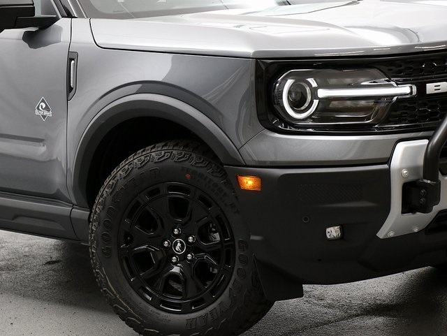 2025 Ford Bronco Sport Outer Banks photo 3