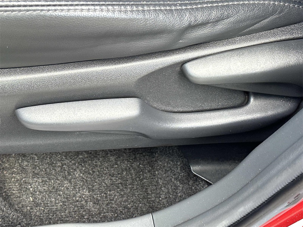 2013 Toyota Prius V Five photo 28