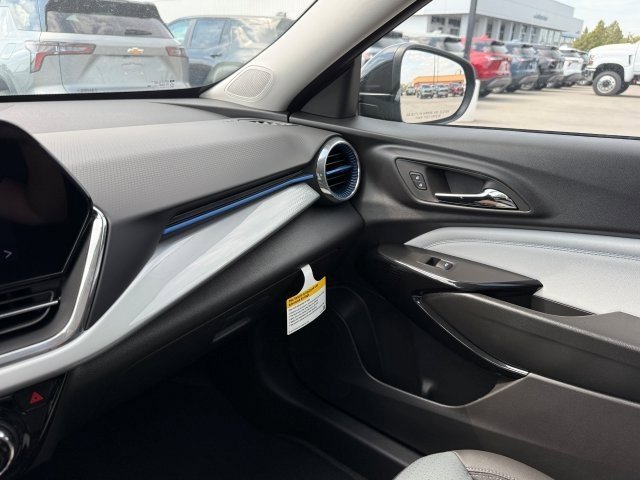 2026 Chevrolet Trax LT photo 16