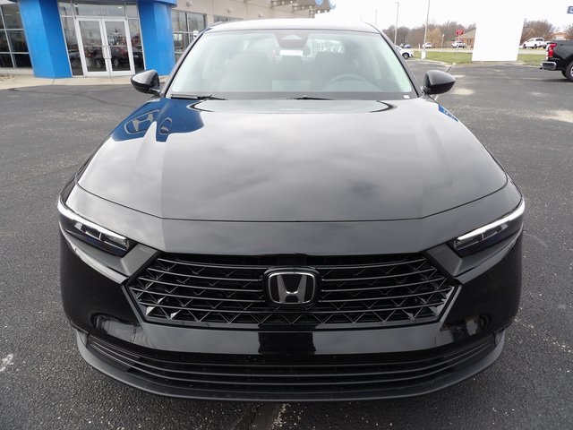 2025 Honda Accord LX photo 2