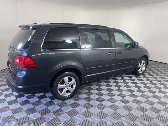 2011 Volkswagen Routan SE photo 10