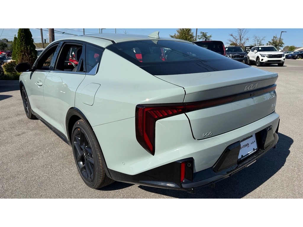 2025 Kia K4 GT-Line Turbo photo 26