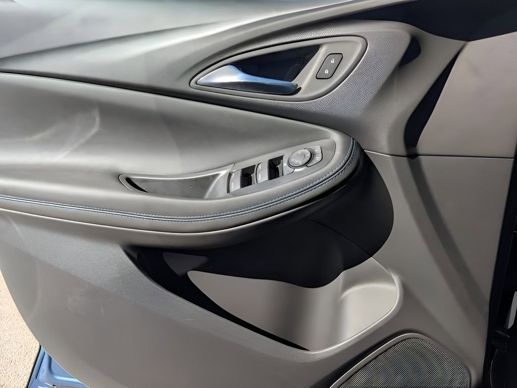 2026 Buick Encore GX Sport Touring photo 11
