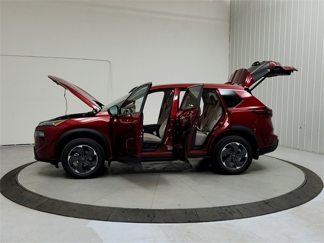 2025 Nissan Rogue SV photo 11