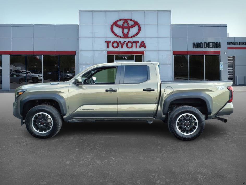 2024 Toyota Tacoma TRD photo 8