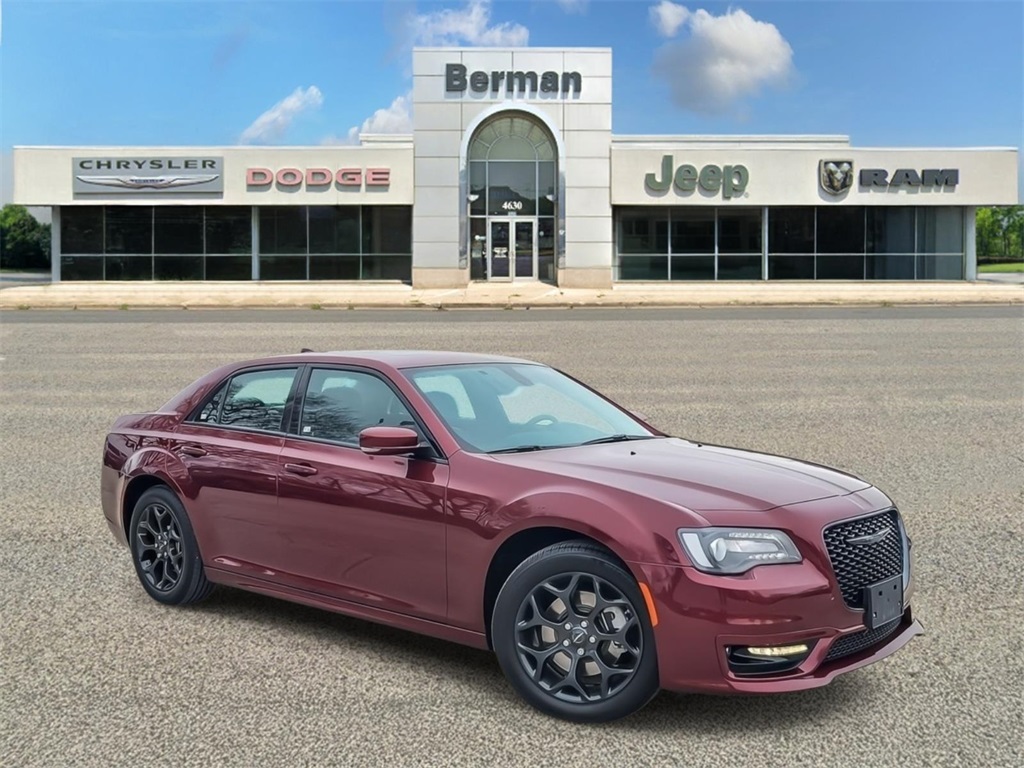 2022 Chrysler 300 Touring L