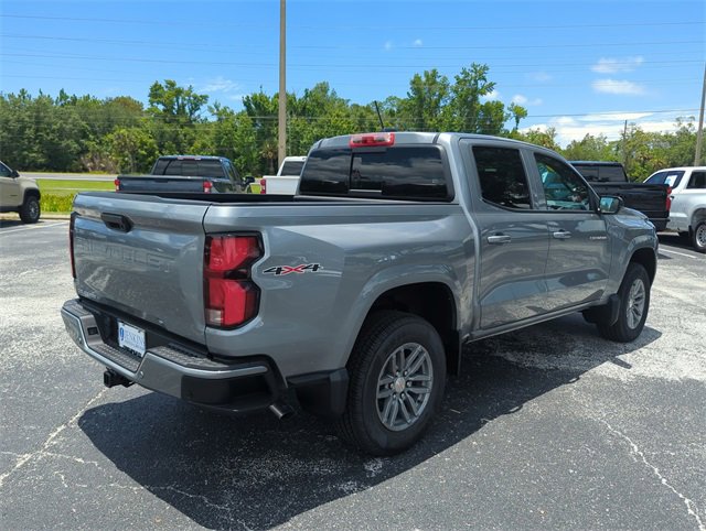 2025 Chevrolet Colorado Work Truck LT photo 11