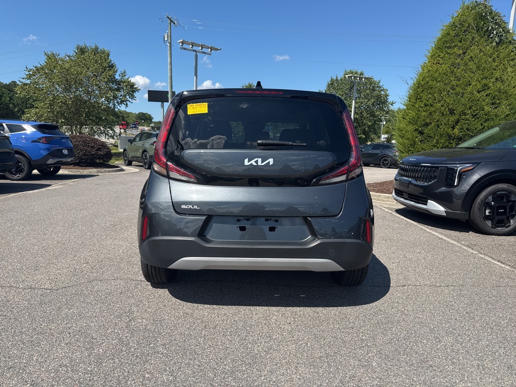 2023 Kia Soul LX photo 4