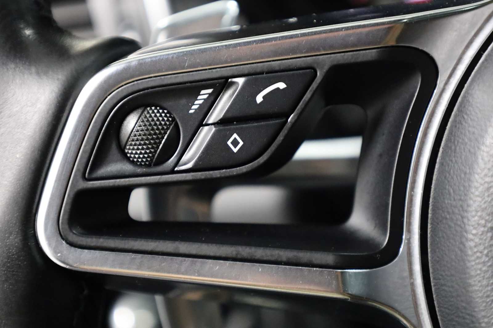2018 Porsche Macan S photo 23