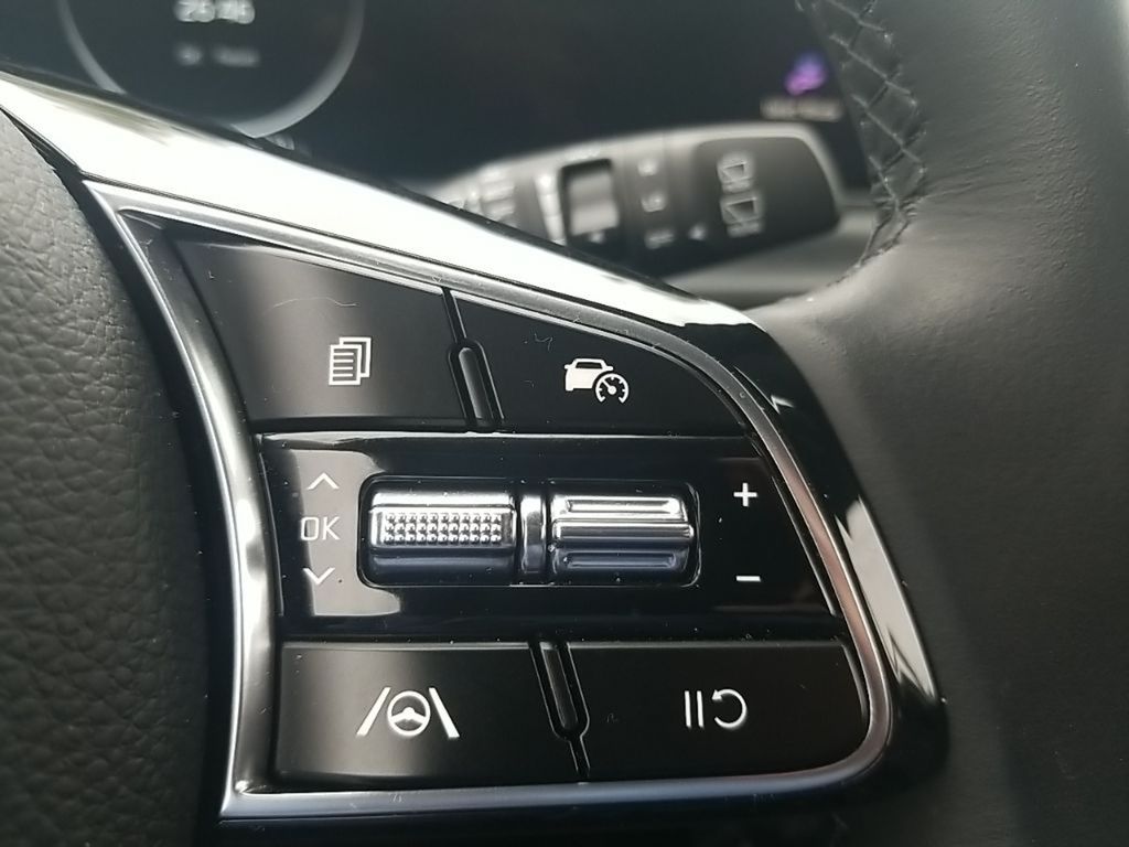 2024 Kia Seltos S photo 25