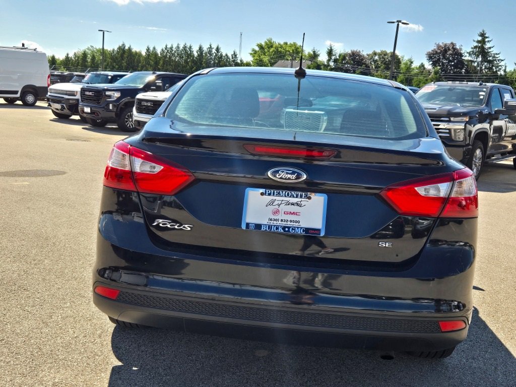 2012 Ford Focus SE photo 12