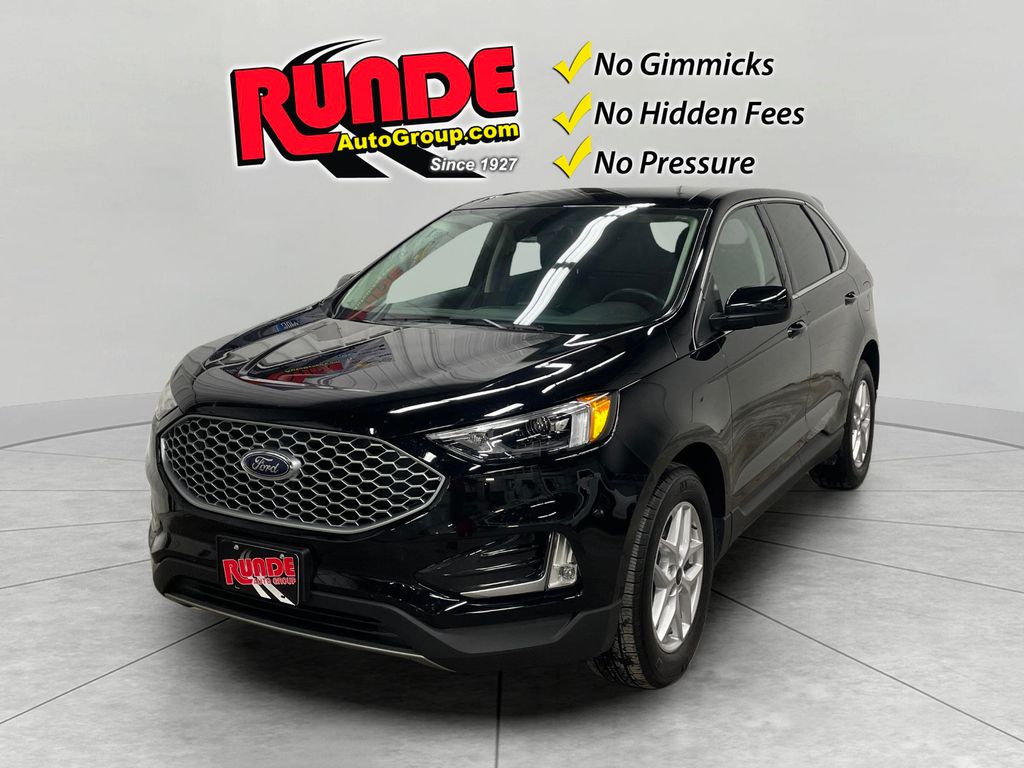 2023 Ford Edge SEL's photo
