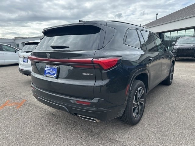 2025 Buick Enclave Sport Touring photo 3
