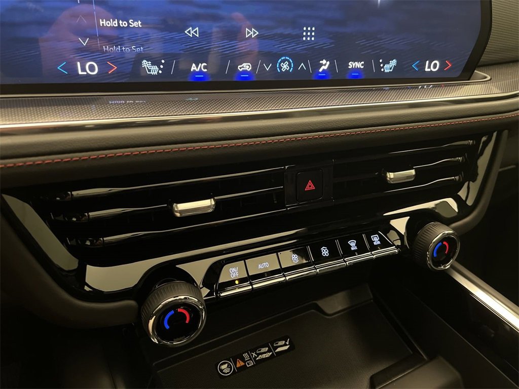 2025 Chevrolet Suburban RST photo 17
