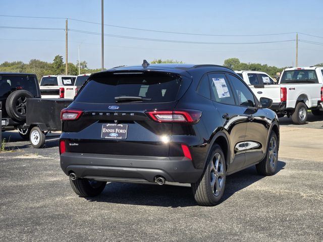 2026 Ford Escape ST-Line photo 6