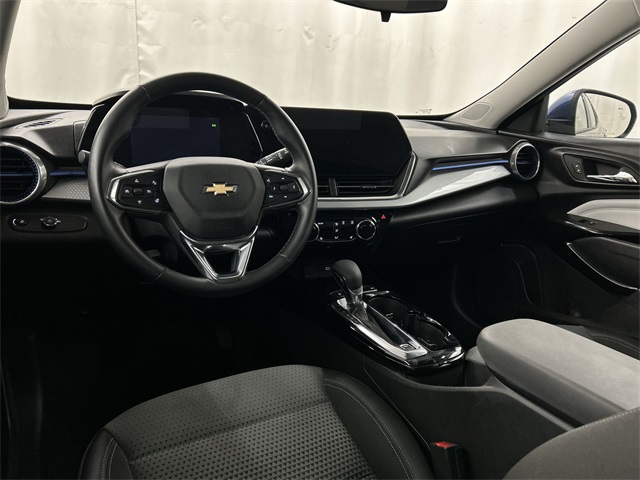 2024 Chevrolet Trax LT photo 19