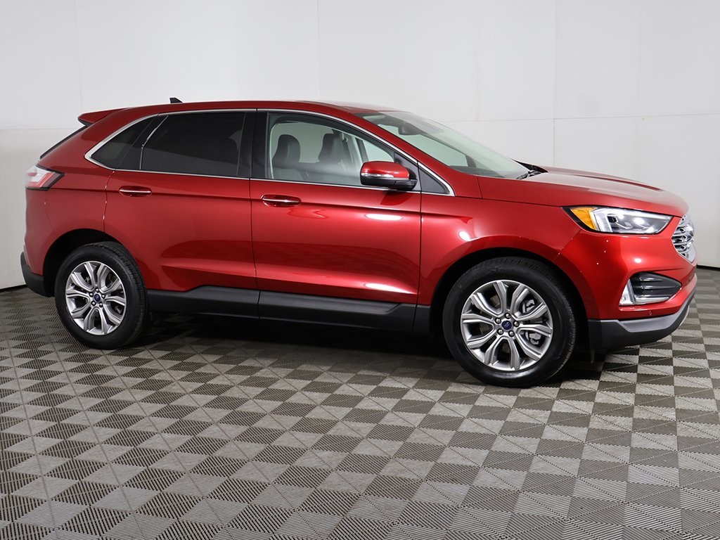 2022 Ford Edge Titanium photo 13