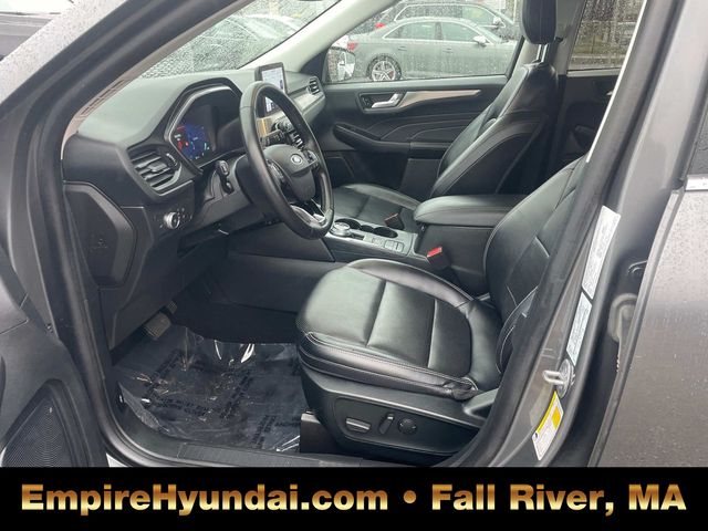 2022 Ford Escape Titanium photo 16