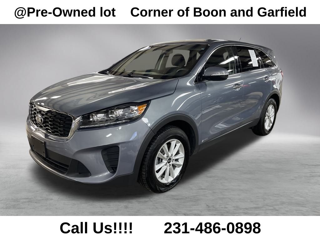 2020 Kia Sorento LX's photo