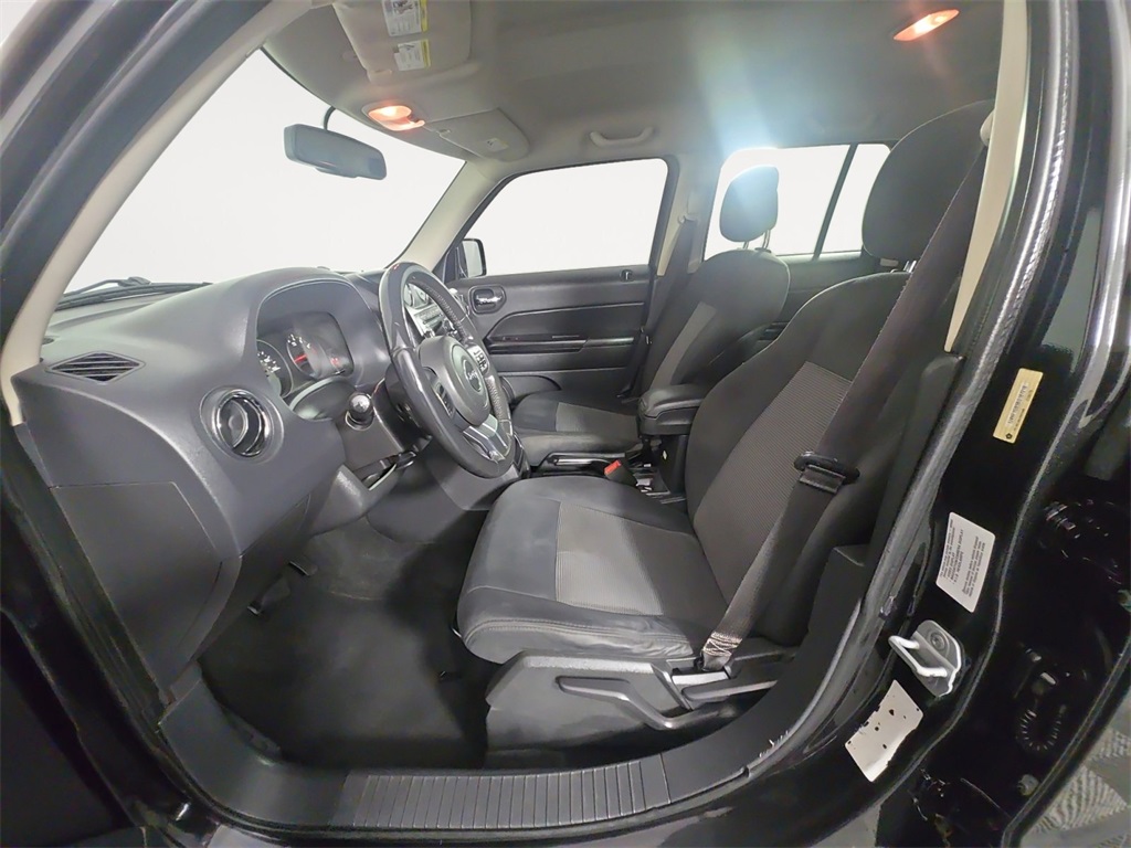 2011 Jeep Patriot Latitude photo 9