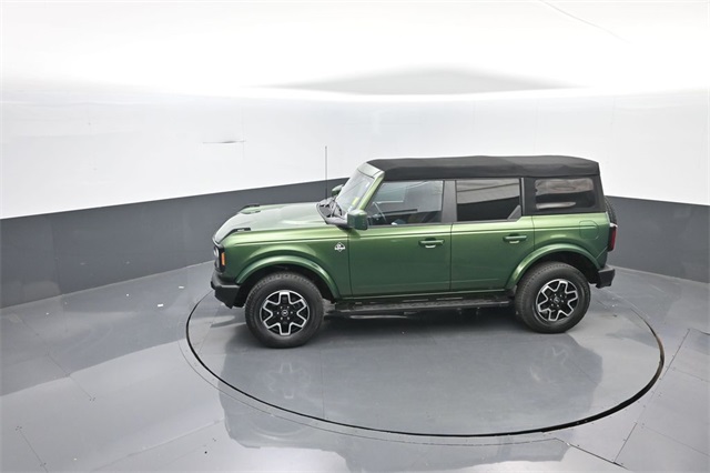 2022 Ford Bronco Outer Banks photo 15