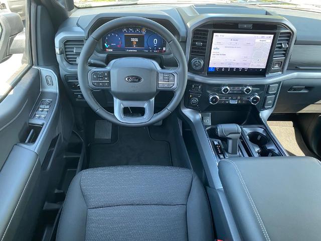 2025 Ford F-150 XLT photo 6