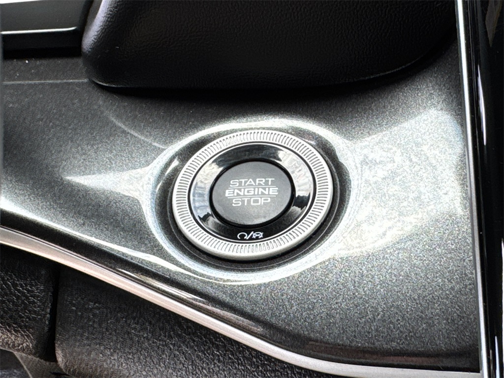 2023 Jeep Grand Cherokee Altitude photo 27