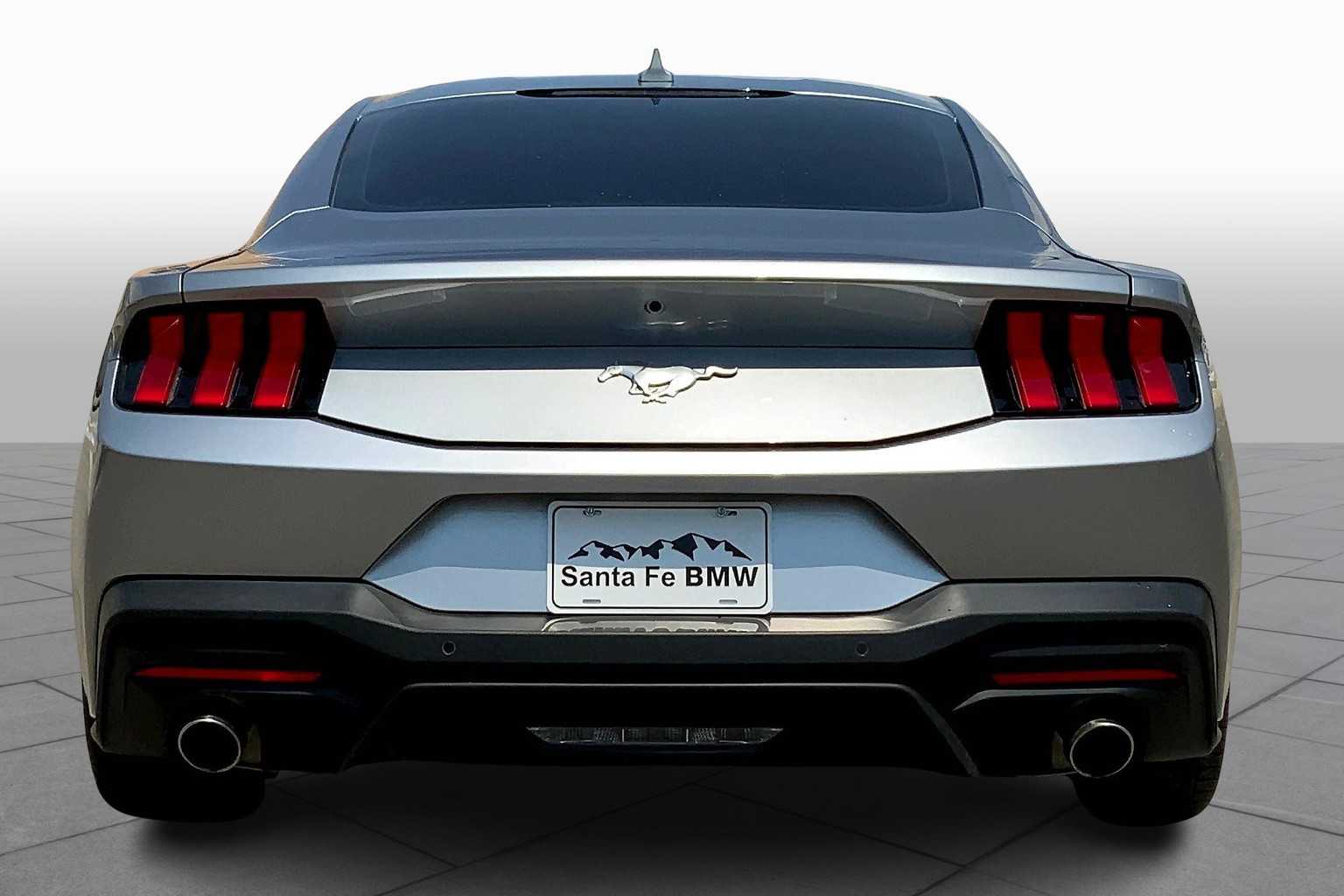 2024 Ford Mustang EcoBoost photo 4