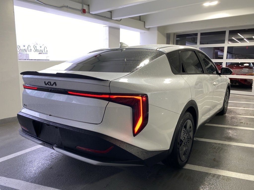 2025 Kia K4 LX photo 4