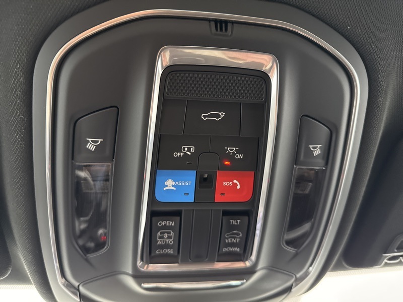 2025 Jeep Grand Cherokee Laredo X photo 30