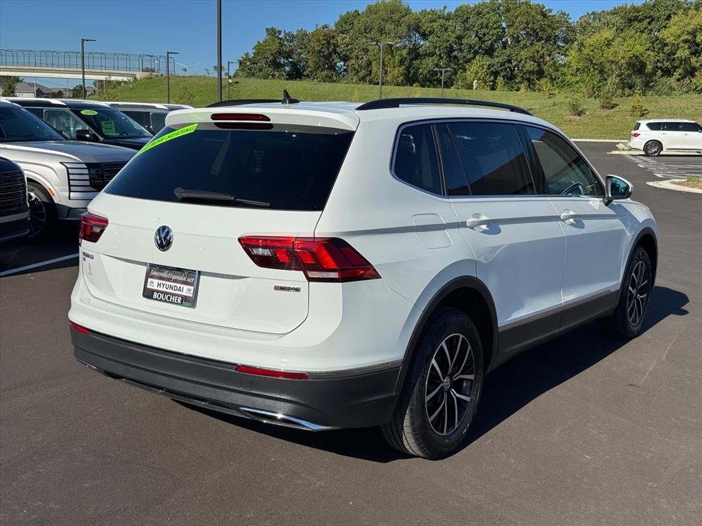 2021 Volkswagen Tiguan SE photo 2