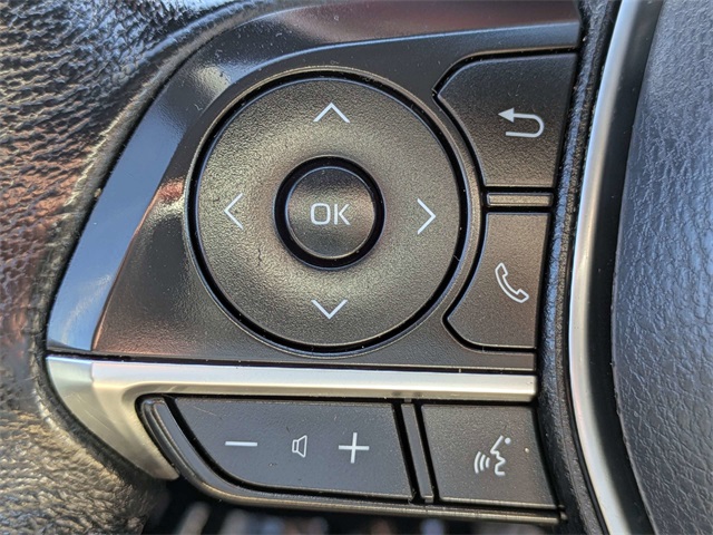 2019 Toyota Avalon Hybrid XLE Plus photo 23