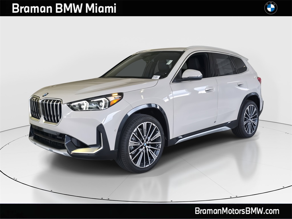 2026 BMW X1 28i's photo