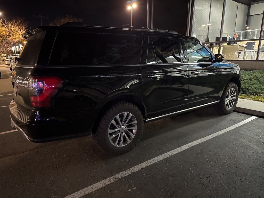 2018 Ford Expedition MAX Limited photo 2