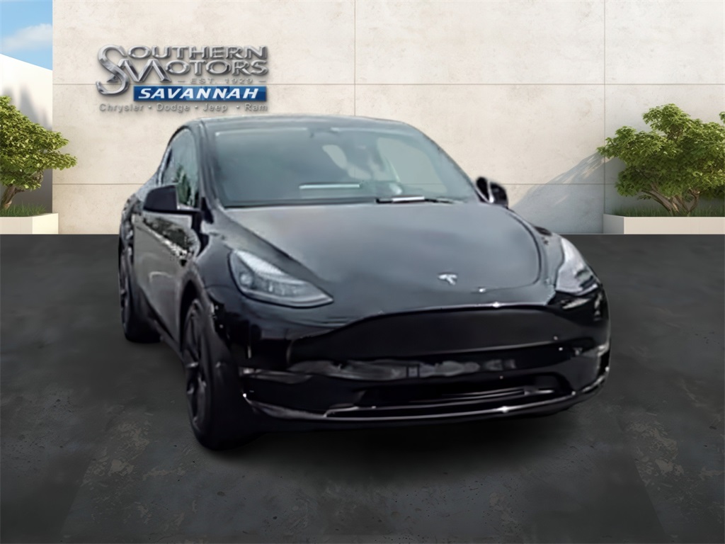 2025 Tesla Model Y Long Range photo 33