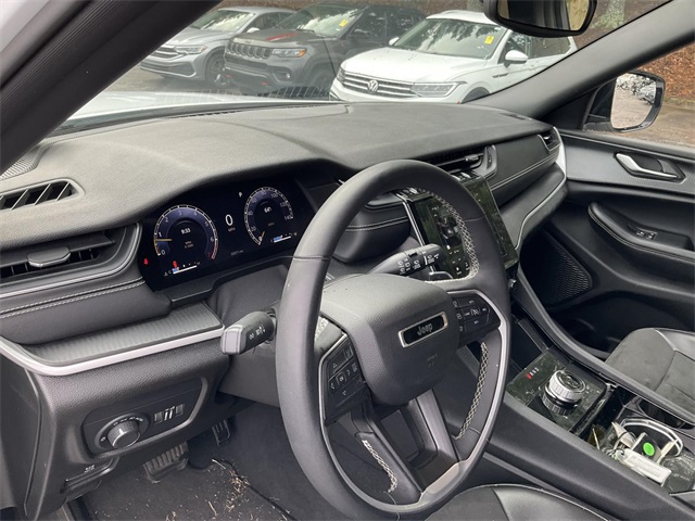 2023 Jeep Grand Cherokee Altitude photo 11