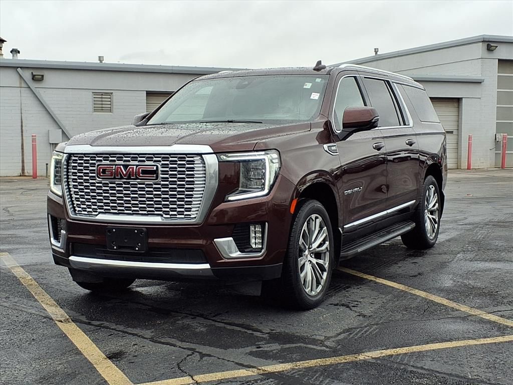 Used 2022 GMC Yukon XL Denali with VIN 1GKS2JKL9NR239814 for sale in Kansas City
