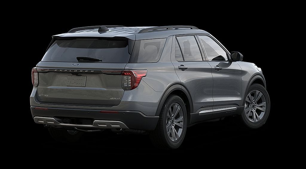 2025 Ford Explorer photo 3