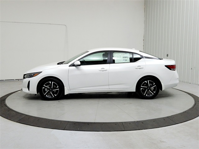 2025 Nissan Sentra SV photo 4