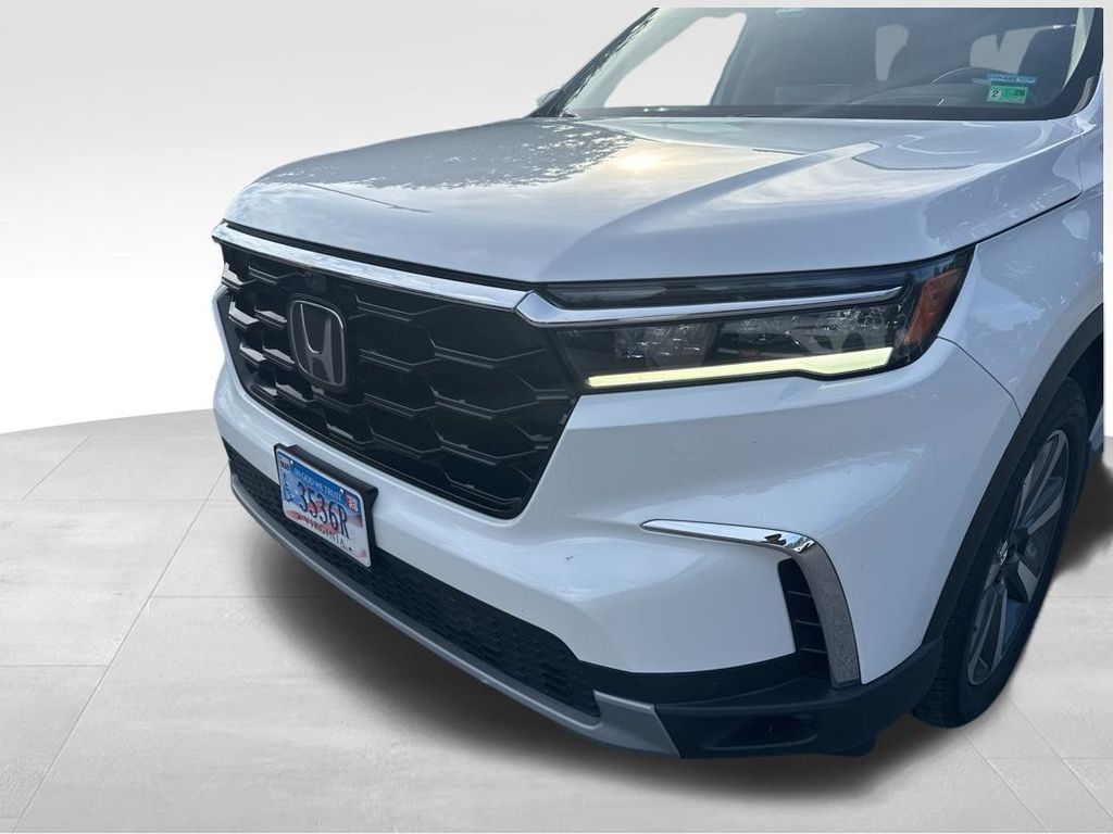 2023 Honda Pilot Elite photo 3