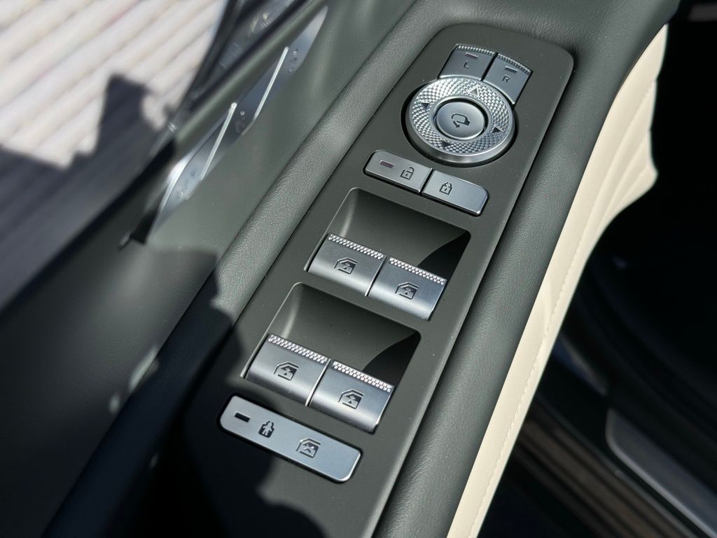 2025 Genesis GV80 3.5T Prestige photo 25