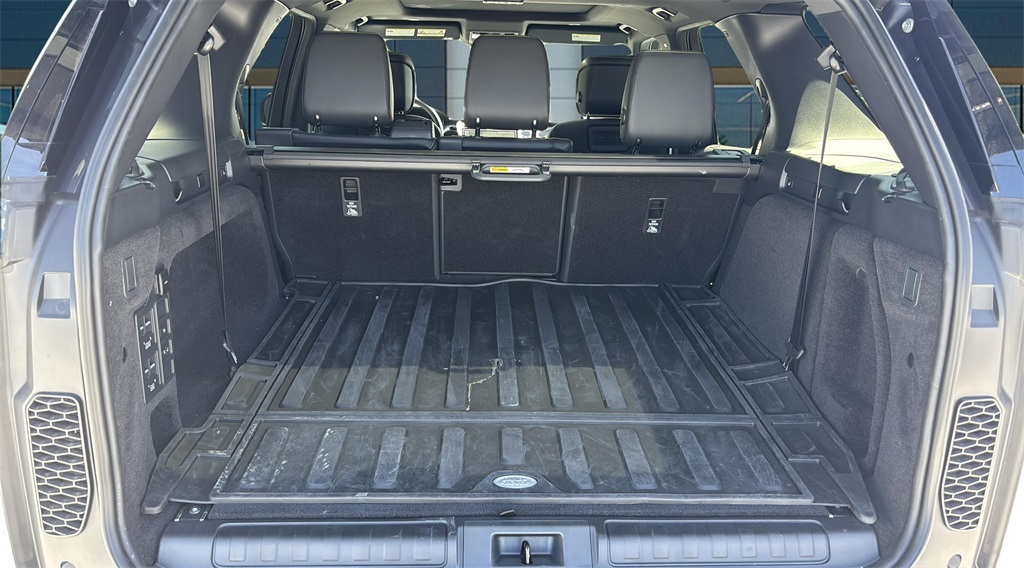 2024 Land Rover Discovery SE photo 10