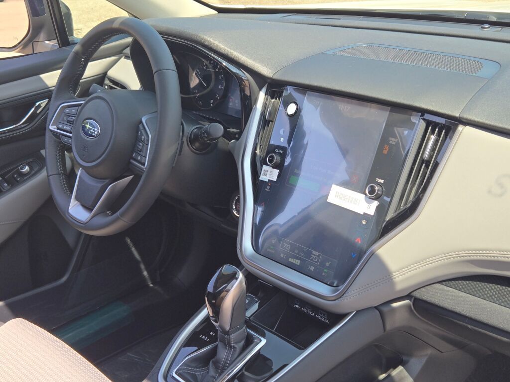 2025 Subaru Outback Premium photo 4