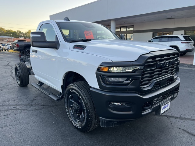 PRE-OWNED 2025 RAM 3500 TRADESMAN's photo