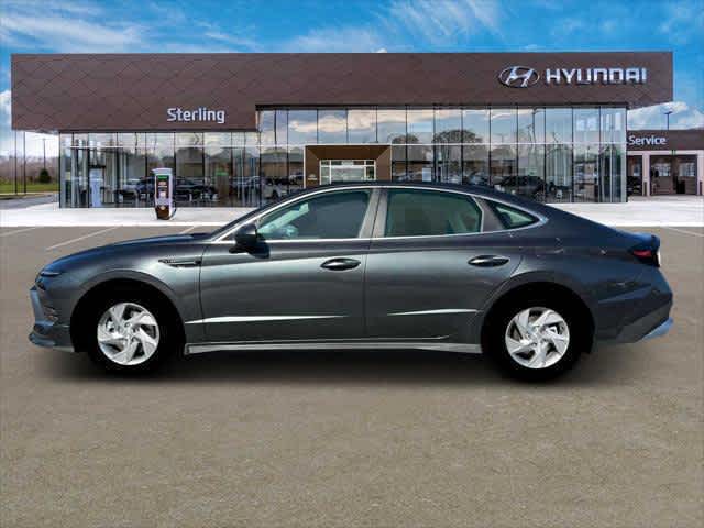 2025 Hyundai Sonata SE photo 4